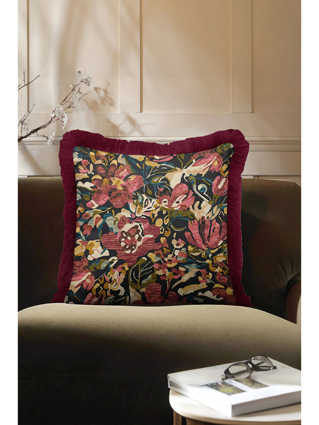Karışık Zengin Çiçek Bahçesi Saçaklı Yastık Kılıfı - Kadife Klasik Bohem Bordo Püsküllü Kırlent Kılıfı