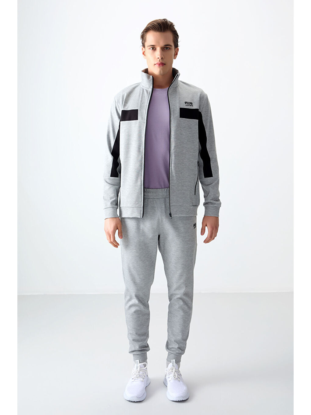 Gri Yüzeyi Dokulu Standart Fit Nakışlı Erkek Eşofman Takım - 85248