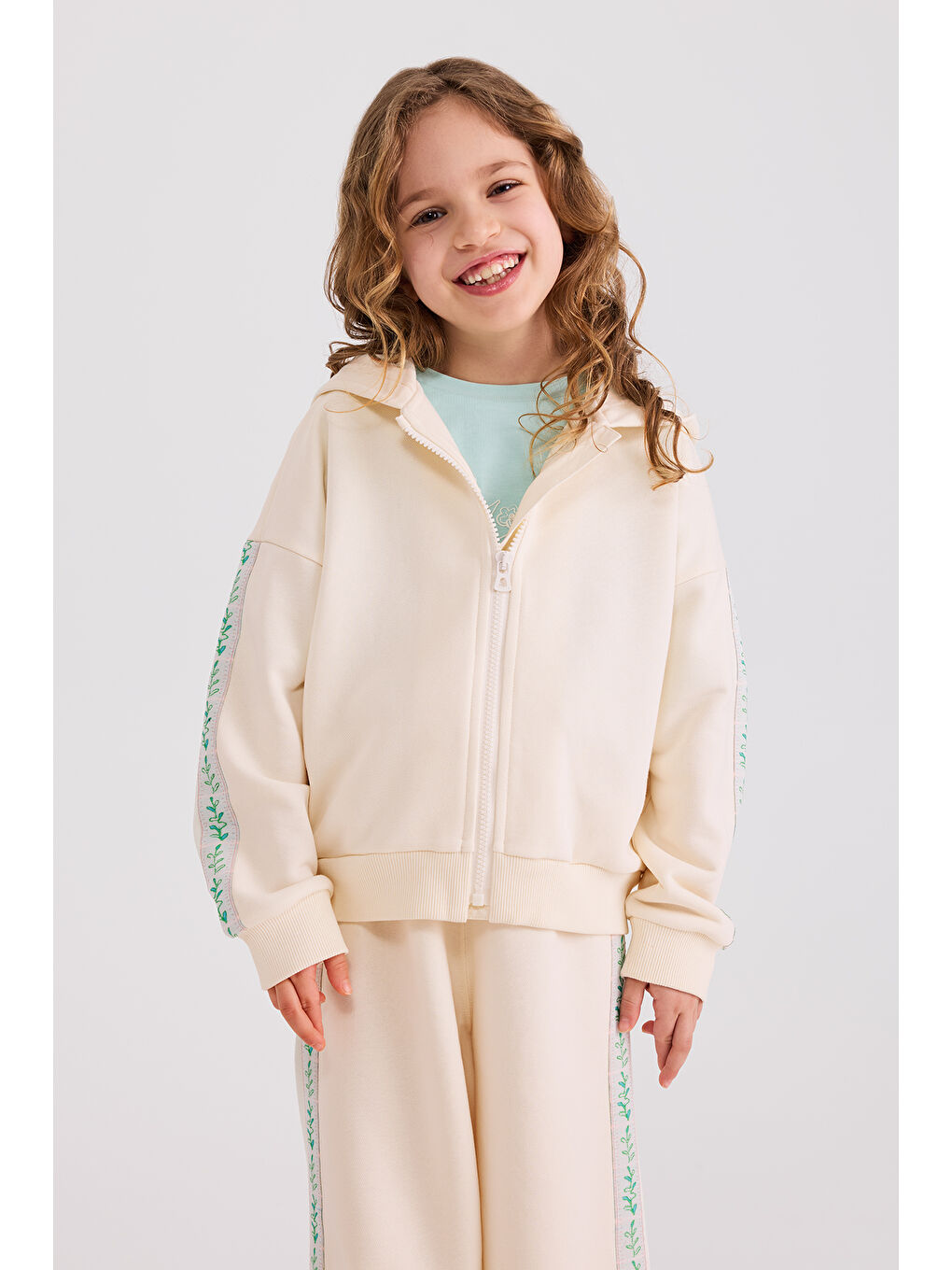 Kız Çocuk Ekru 2'li Eşofman Takımı-10