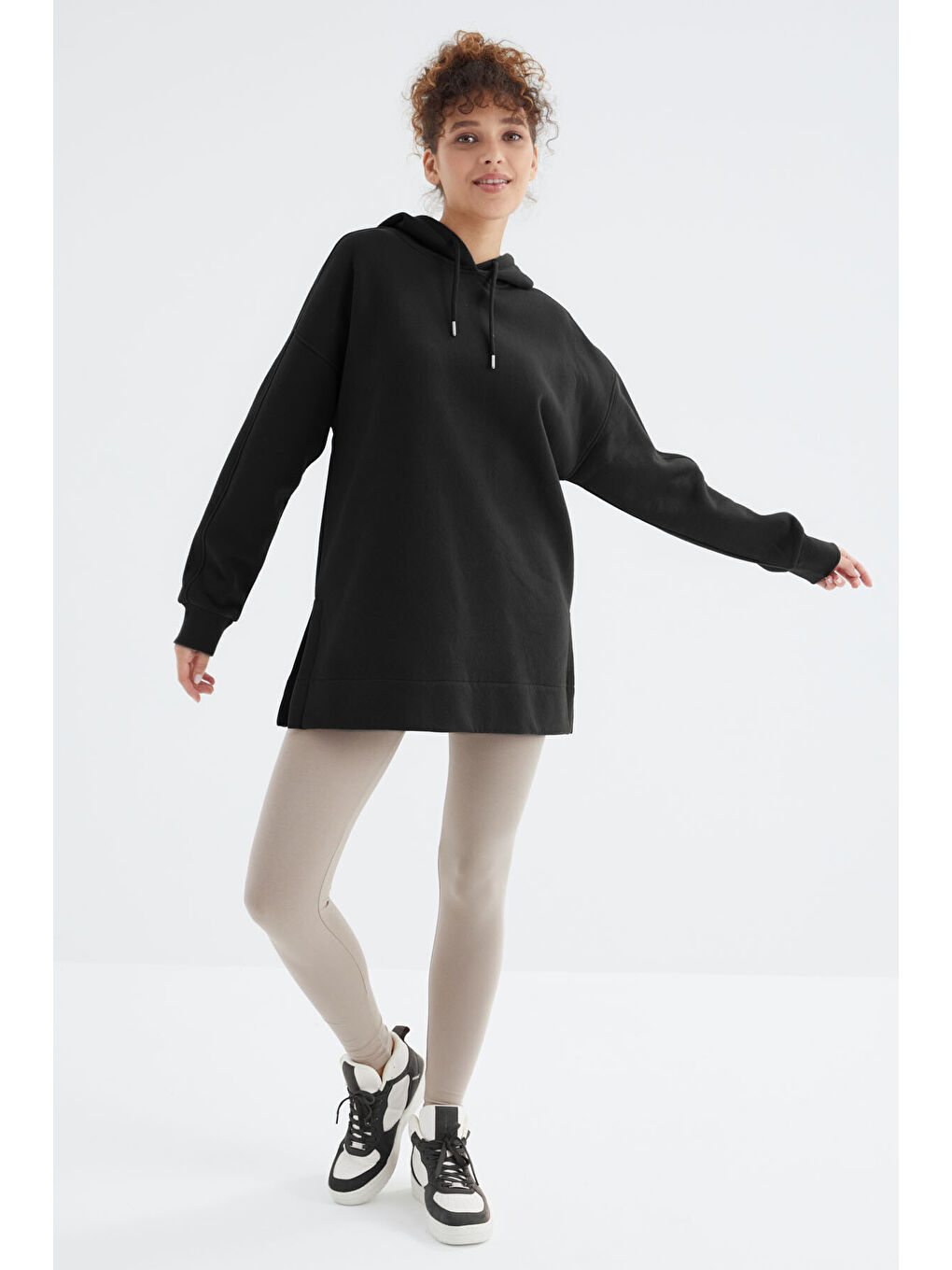 Siyah Reglan Kol Basic Kapüşonlu Oversize Tunik - 97242-3