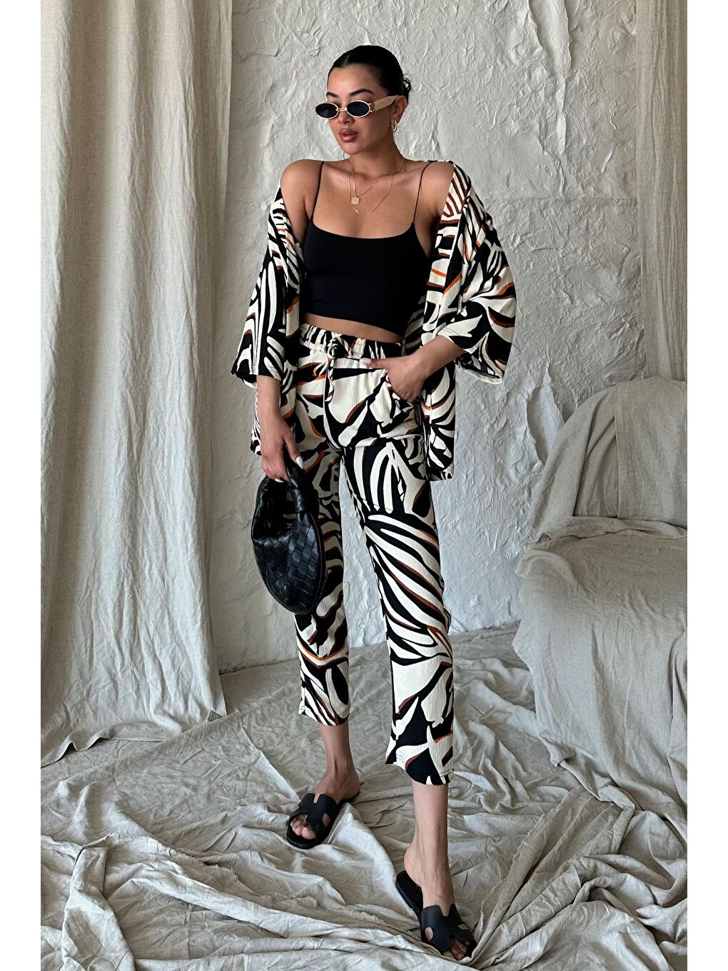 Kahverengi Kadın Renkli Zebra Desenli Pantolonlu Kimono Alt Üst Takım-3