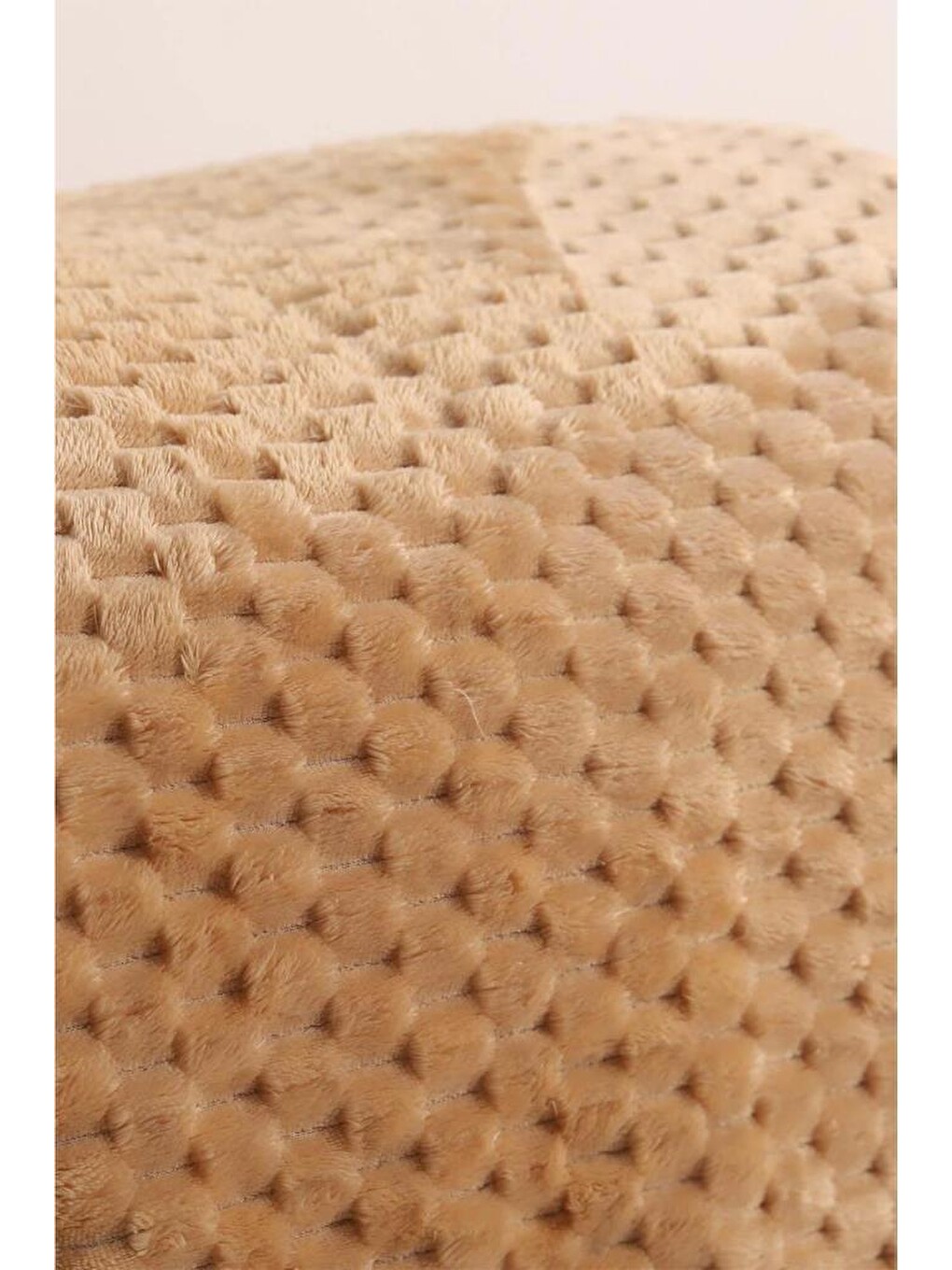 Bej Mira Pelüş Koltuk Örtüsü 180x220 Cm Vizon-1