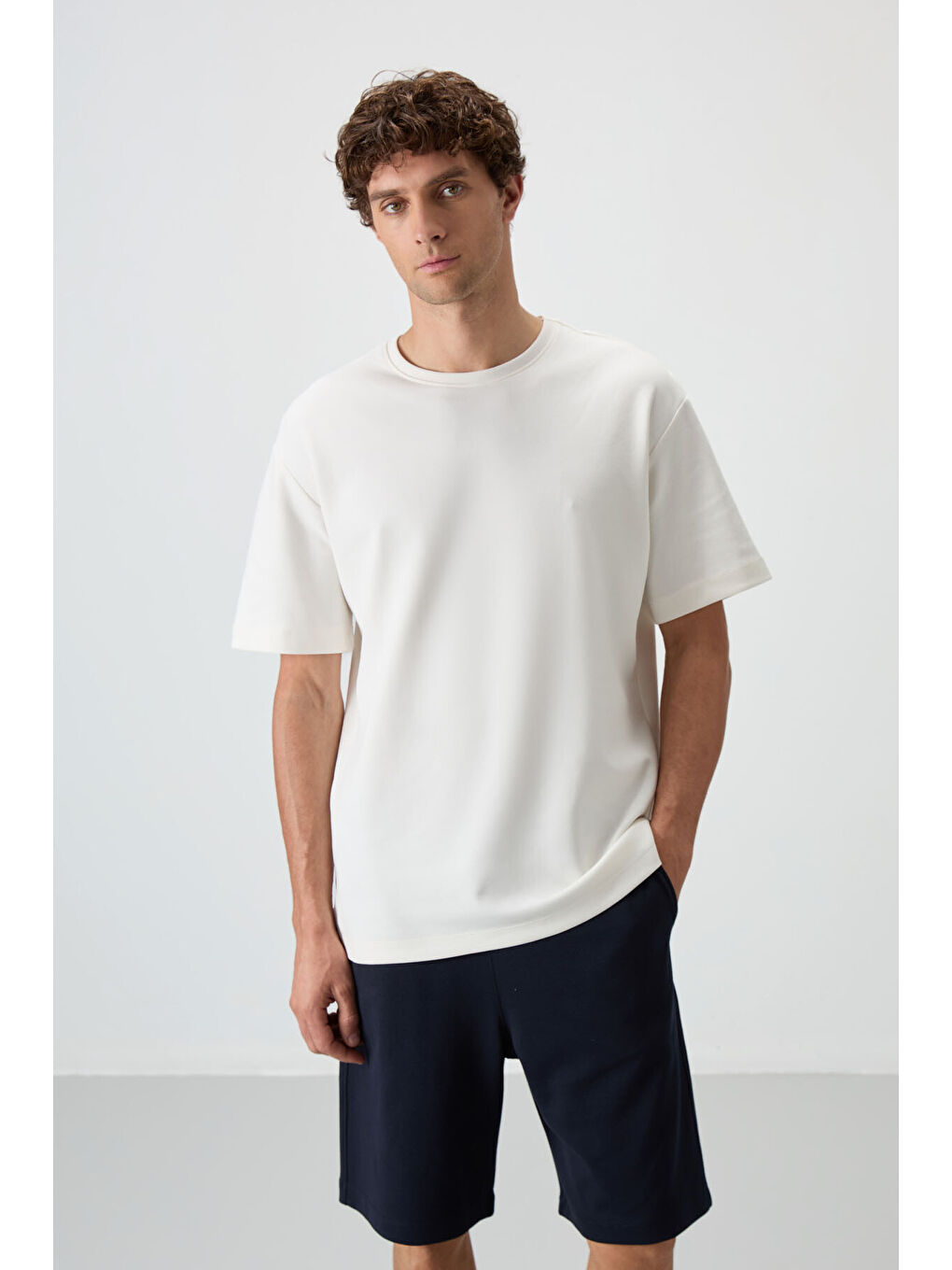 Ekru Eku - Lacivert Pamuklu Kalın Yumuşak Dokulu  Fit Basic Şortlu Takım - 85249-2