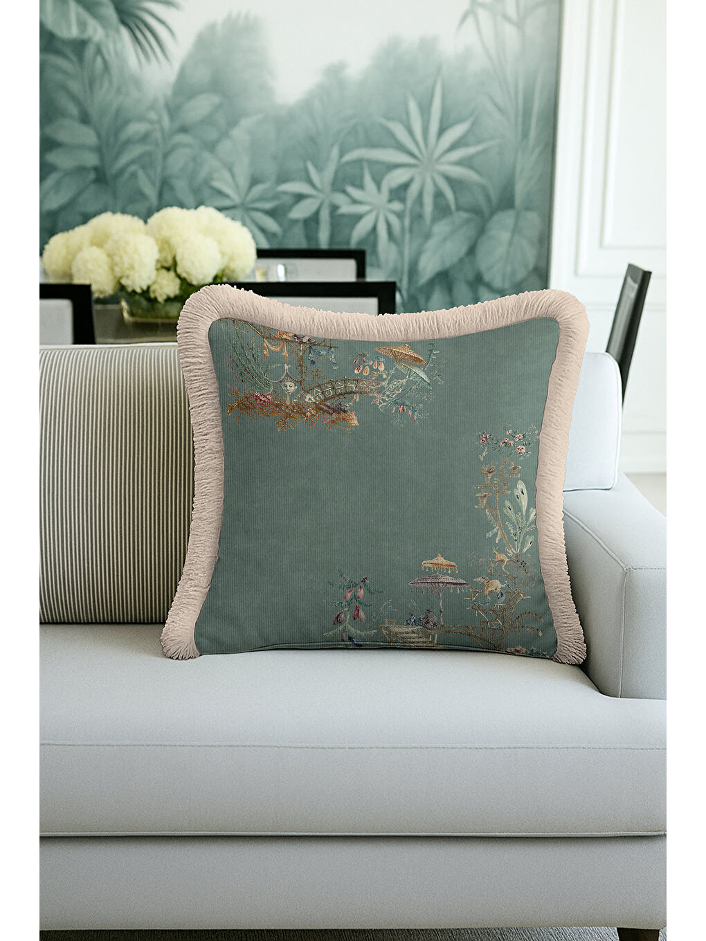 Karışık Motifli Saçaklı Yastık Kılıfı - Pastel Yeşil Doğu Esintisi Etnik Altın Renk Püsküllü Kırlent Kılıfı-1