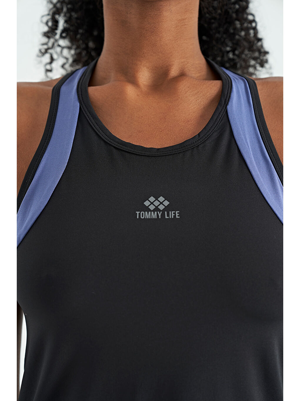 Siyah Sırt Renk Detaylı Logo Baskılı Standart Kalıp Kadın Spor Atlet - 97257-3