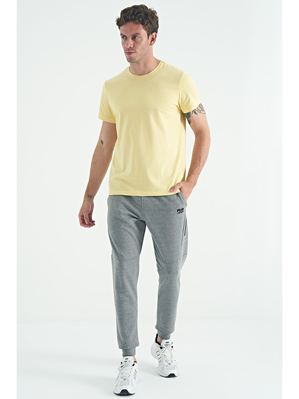 Calvin Sarı Basic Erkek Tişört - 88245-2