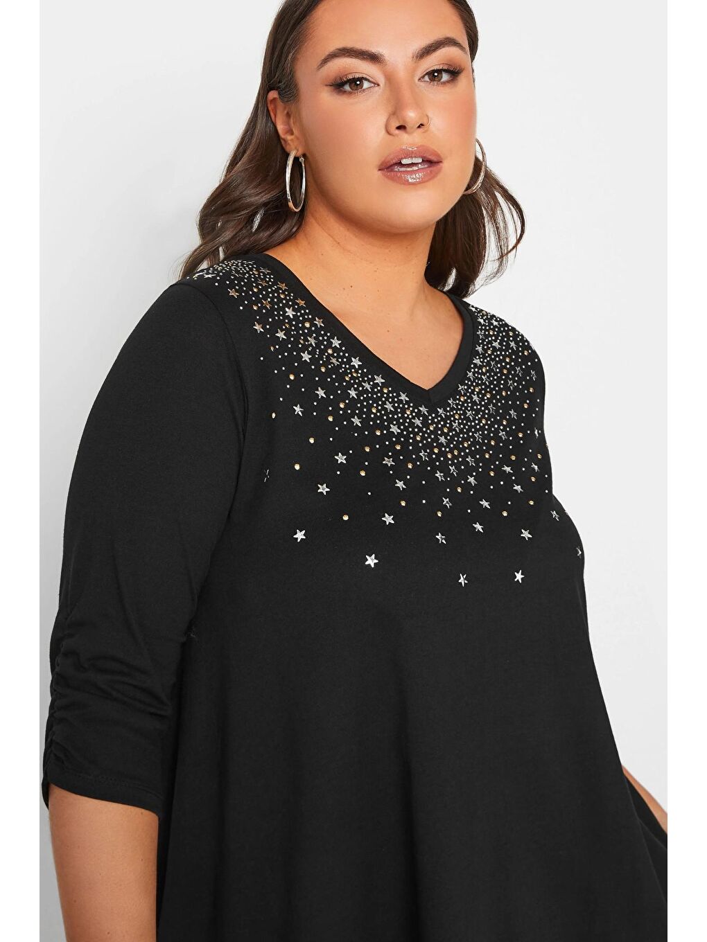 Siyah Büyük Beden V Yaka Yarım Kolları Büzgülü Önü İşleme Detaylı Bluz 302045-3