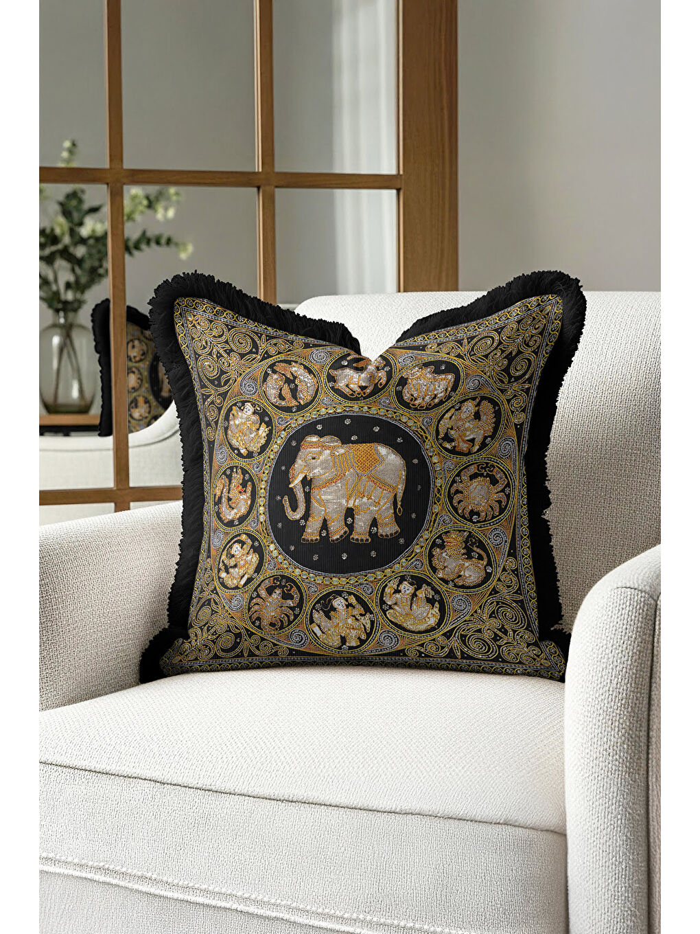 Karışık Hint Dokulu Lüks Saçaklı Yastık Kılıfı - Doğu Motifli Bohem Siyah Altın Renk Püsküllü Kırlent Kılıfı