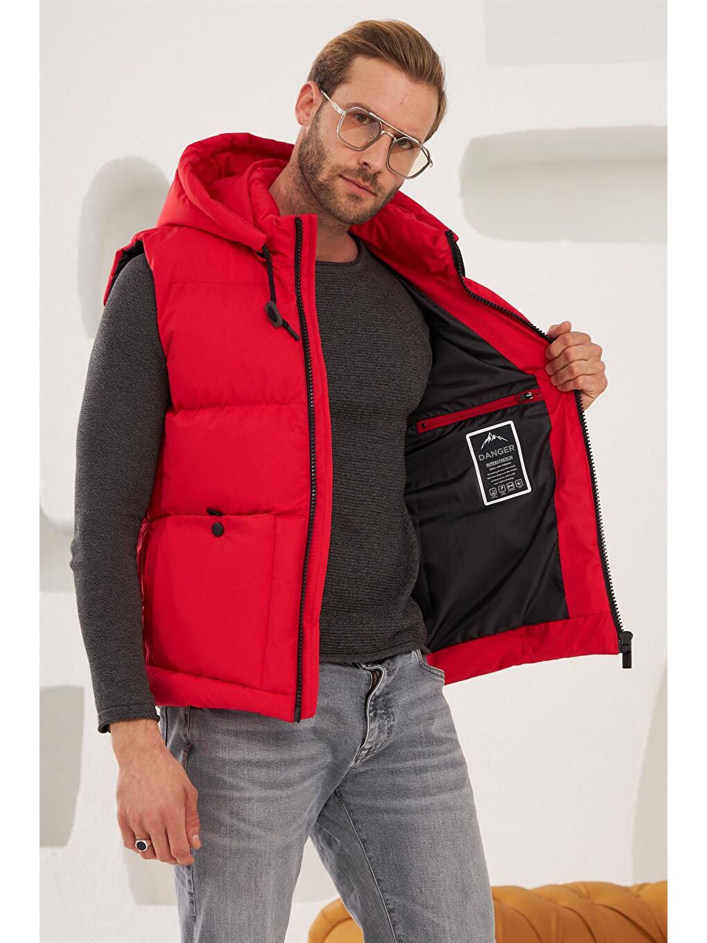 Erkek Çıkarılabilir Kapüşonlu Spor Şişme Yelek Kırmızı-5