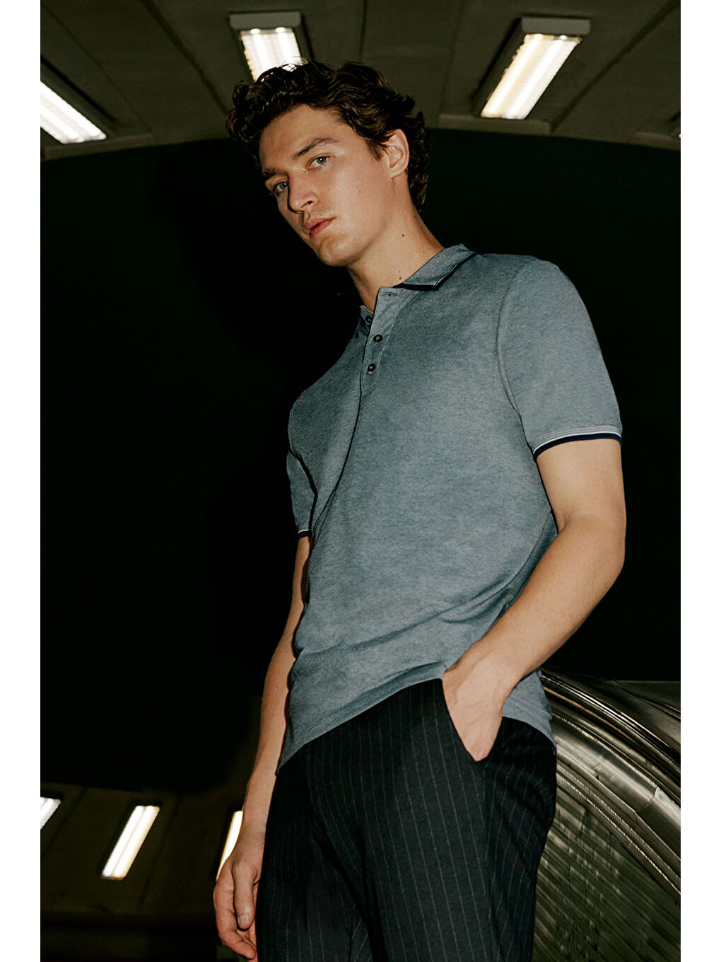 Erkek Lacivert Slim Fit Dar Kesim Kıvrılmaz Polo Yaka Kısa Kollu Tişört-3
