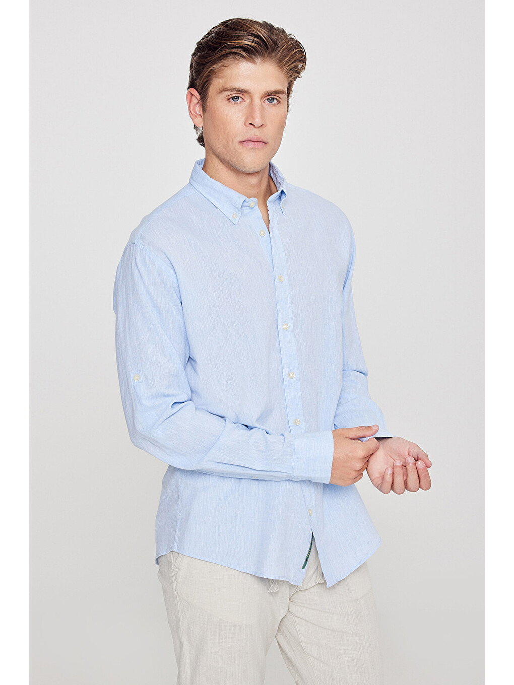 Erkek Açık Mavi Comfort Fit Rahat Kesim Düğmeli Yaka Casual Keten Gömlek-1