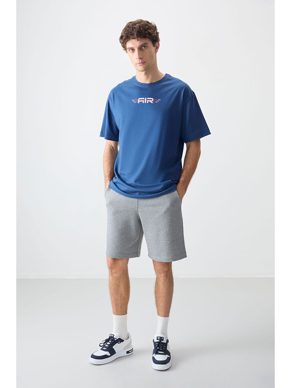 Mavi %100 Pamuk Kalın Yumuşak Dokulu Oversize Fit Baskılı Erkek Tişört-2