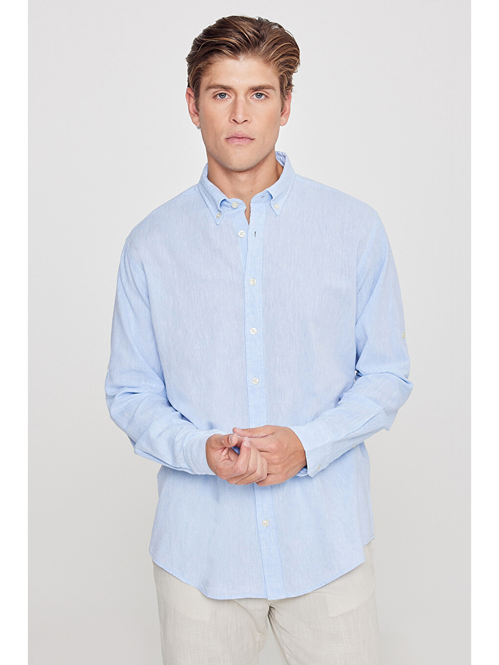Erkek Açık Mavi Comfort Fit Rahat Kesim Düğmeli Yaka Casual Keten Gömlek-4