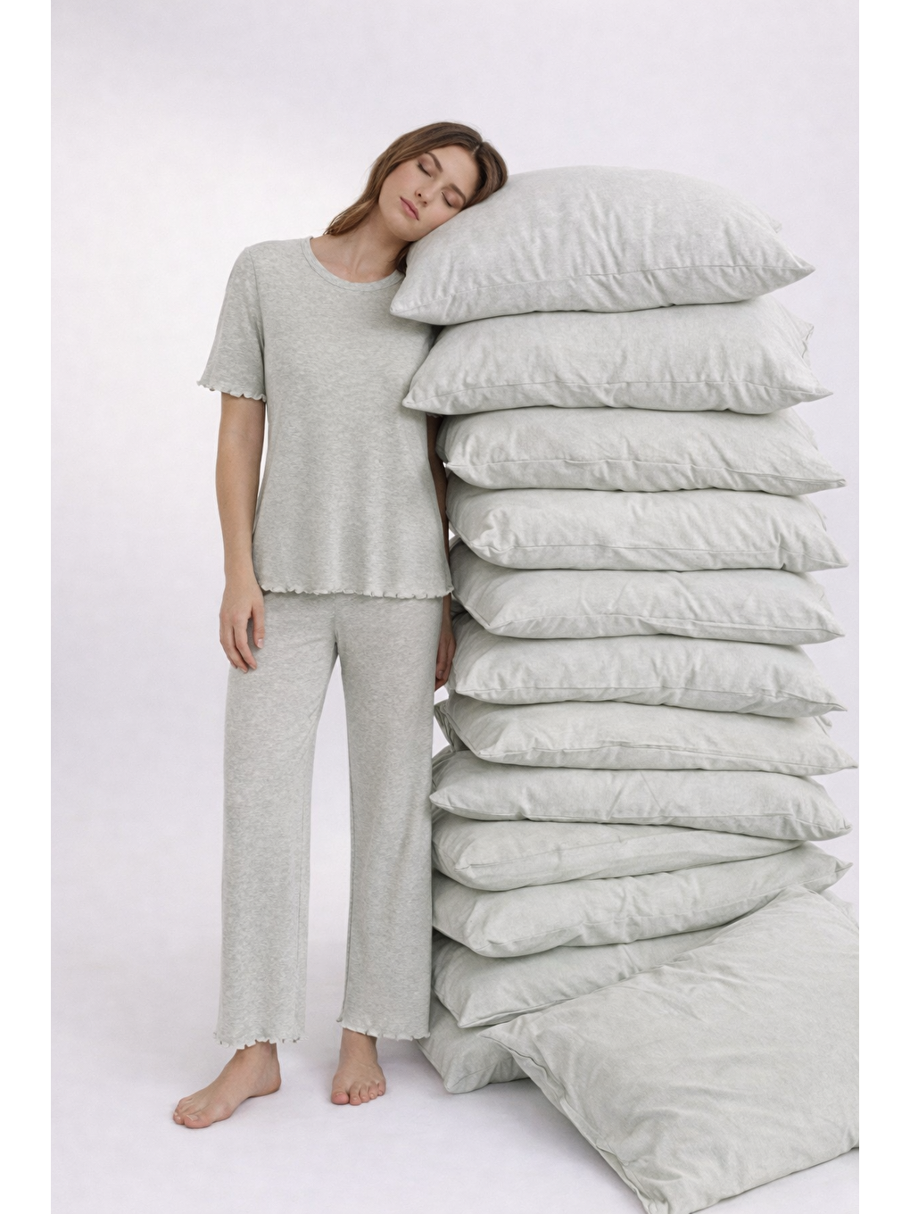 Gri Kadın Pamuklu Kısa Kollu Baby Overloklu Pijama Takımı