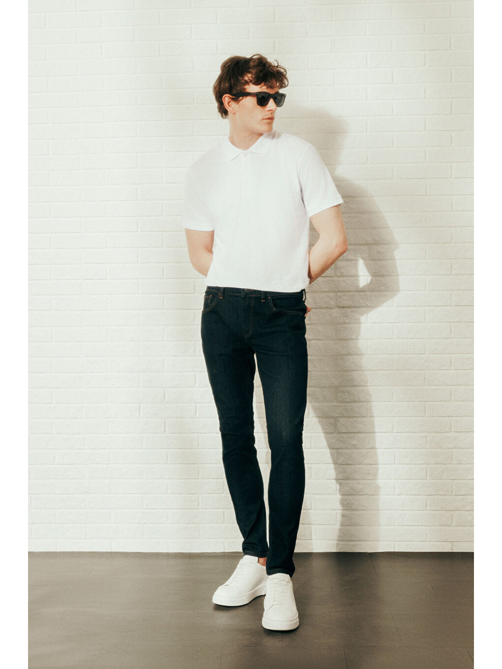 Erkek Beyaz Slim Fit Dar Kesim Polo Yaka %100 Pamuk Kısa Kollu Tişört-1
