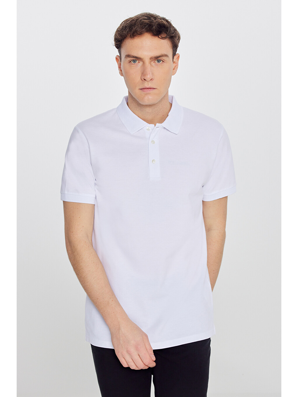 Erkek Beyaz Slim Fit Dar Kesim Polo Yaka %100 Pamuk Kısa Kollu Tişört-4