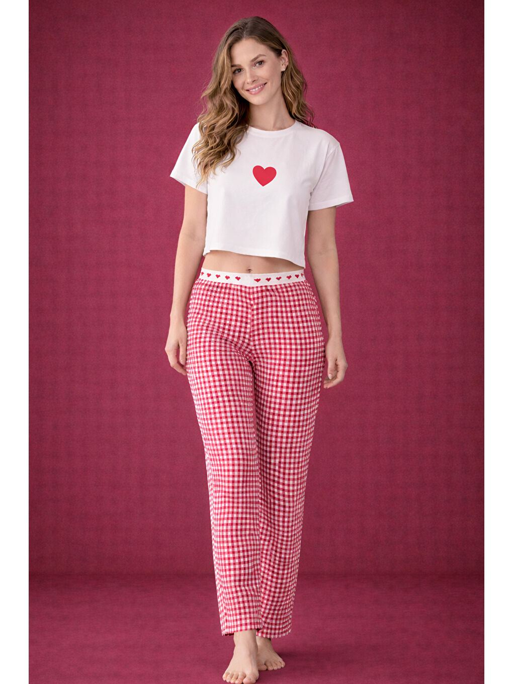 Kırmızı Sevgililer Günü Temalı Kadın Pamuklu Oversize T-shirt Ekose Desenli Pijama Takımı-1