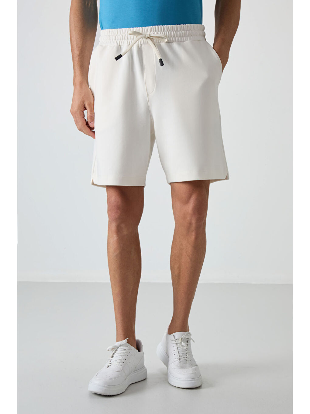 Ekru Pamuklu Kalın Yumuşak Dokulu Comfort Fit Basic Erkek Şort - 81274-2