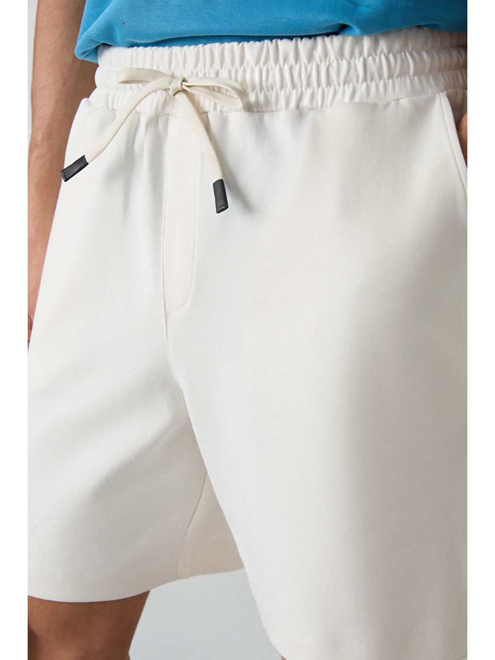 Ekru Pamuklu Kalın Yumuşak Dokulu Comfort Fit Basic Erkek Şort - 81274-4