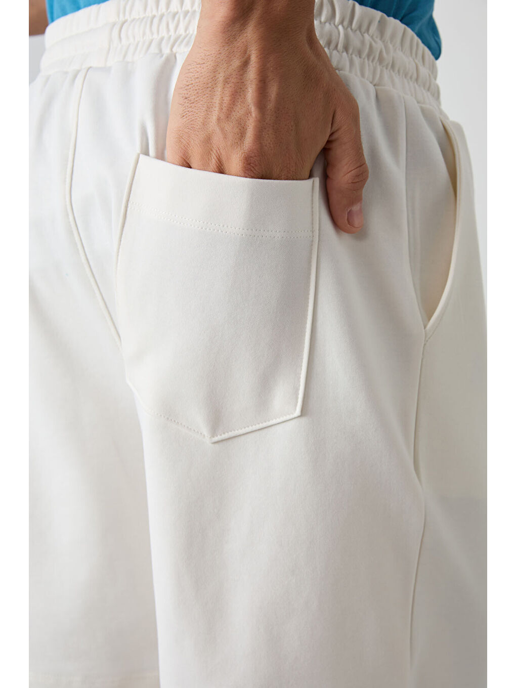 Ekru Pamuklu Kalın Yumuşak Dokulu Comfort Fit Basic Erkek Şort - 81274-6