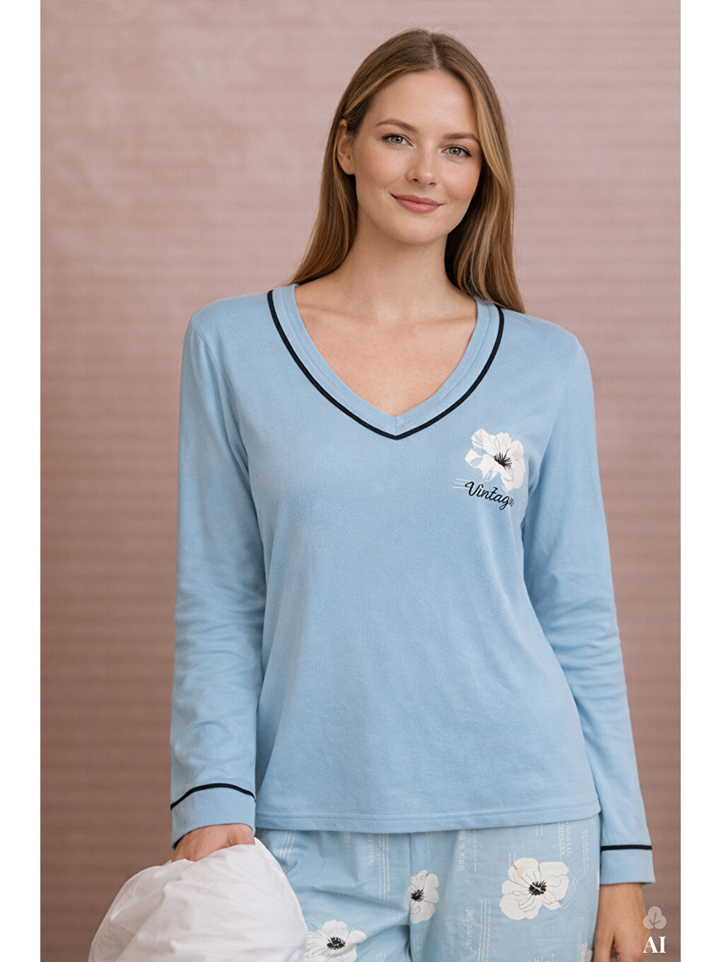 Mavi Kadın V Yaka Çiçek Desenli Ara Biyeli Uzun Kollu Pamuklu Pijama Takımı-1