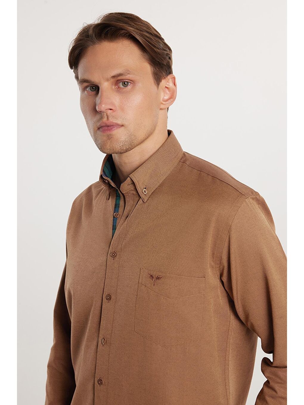 Erkek Regular Fit Klasik Kesim Pamuklu Oxford Doku Kahverengi Düğmeli Yaka Gömlek-2