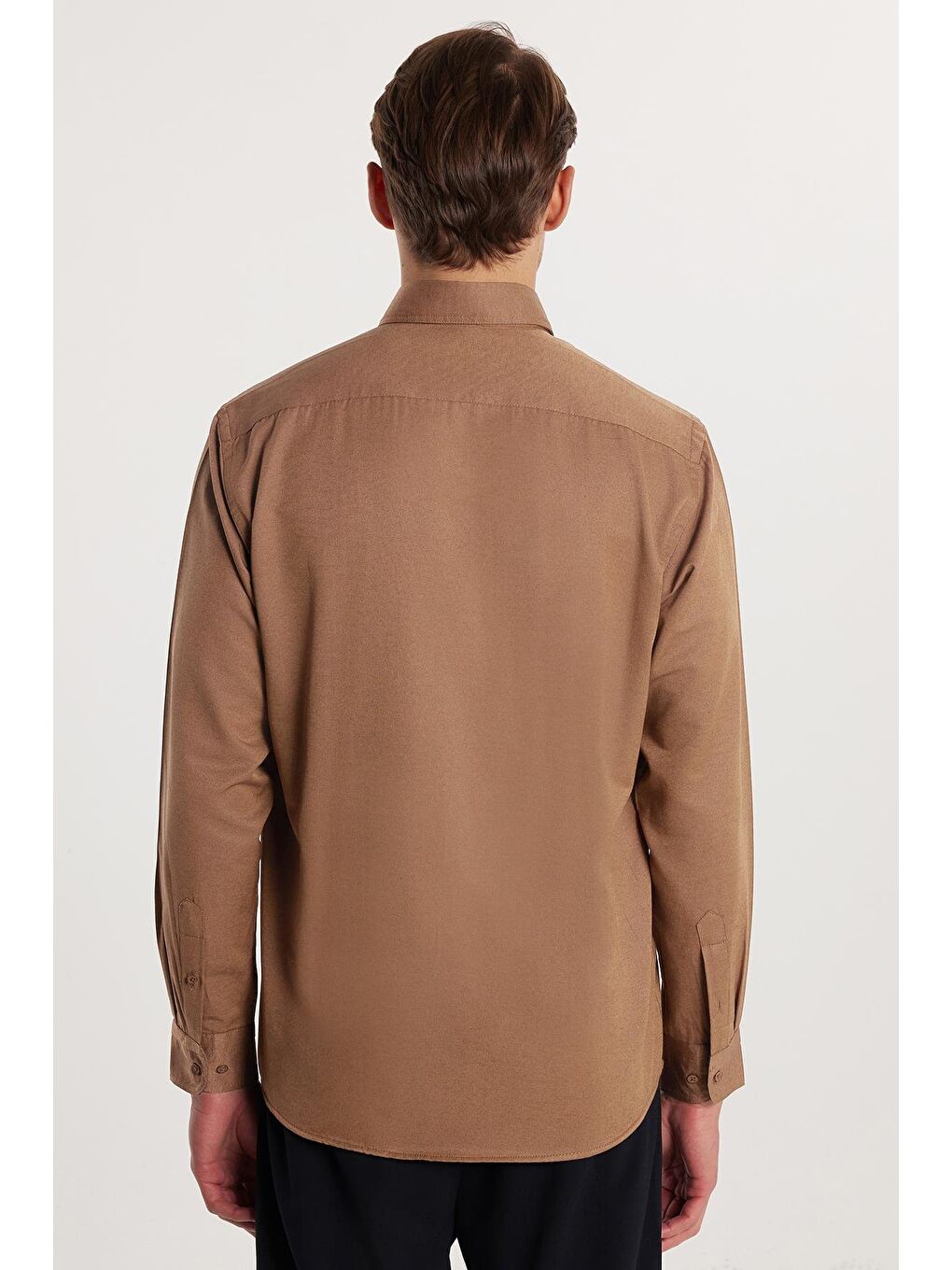 Erkek Regular Fit Klasik Kesim Pamuklu Oxford Doku Kahverengi Düğmeli Yaka Gömlek-4