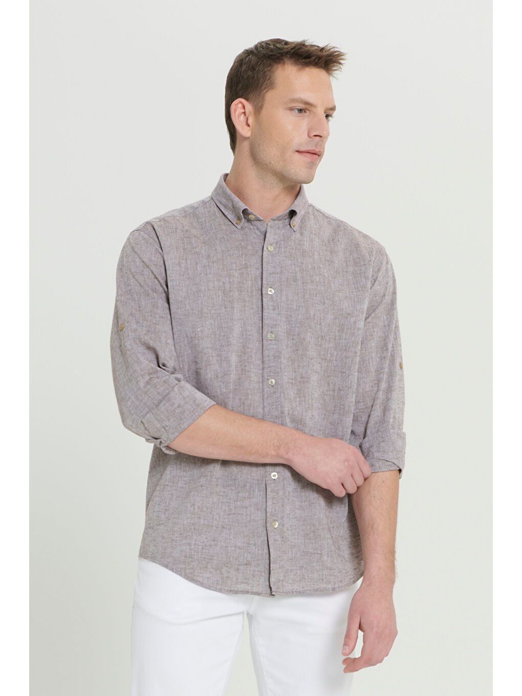 Erkek Kahverengi Comfort Fit Rahat Kesim Düğmeli Yaka Casual Keten Gömlek-1