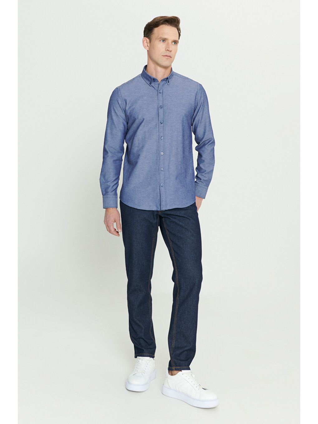 Erkek Lacivert Tailored Slim Fit Dar Kesim Düğmeli Yaka Oxford Gömlek-4