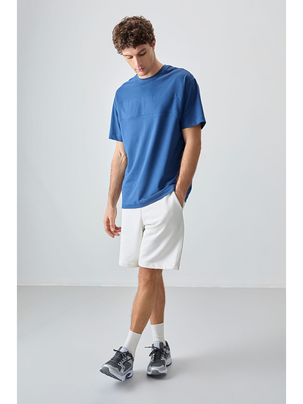 Mavi Parlament Pamuklu Kalın Yumuşak Dokulu Oversize Fit Basic Erkek Tişört - 88378