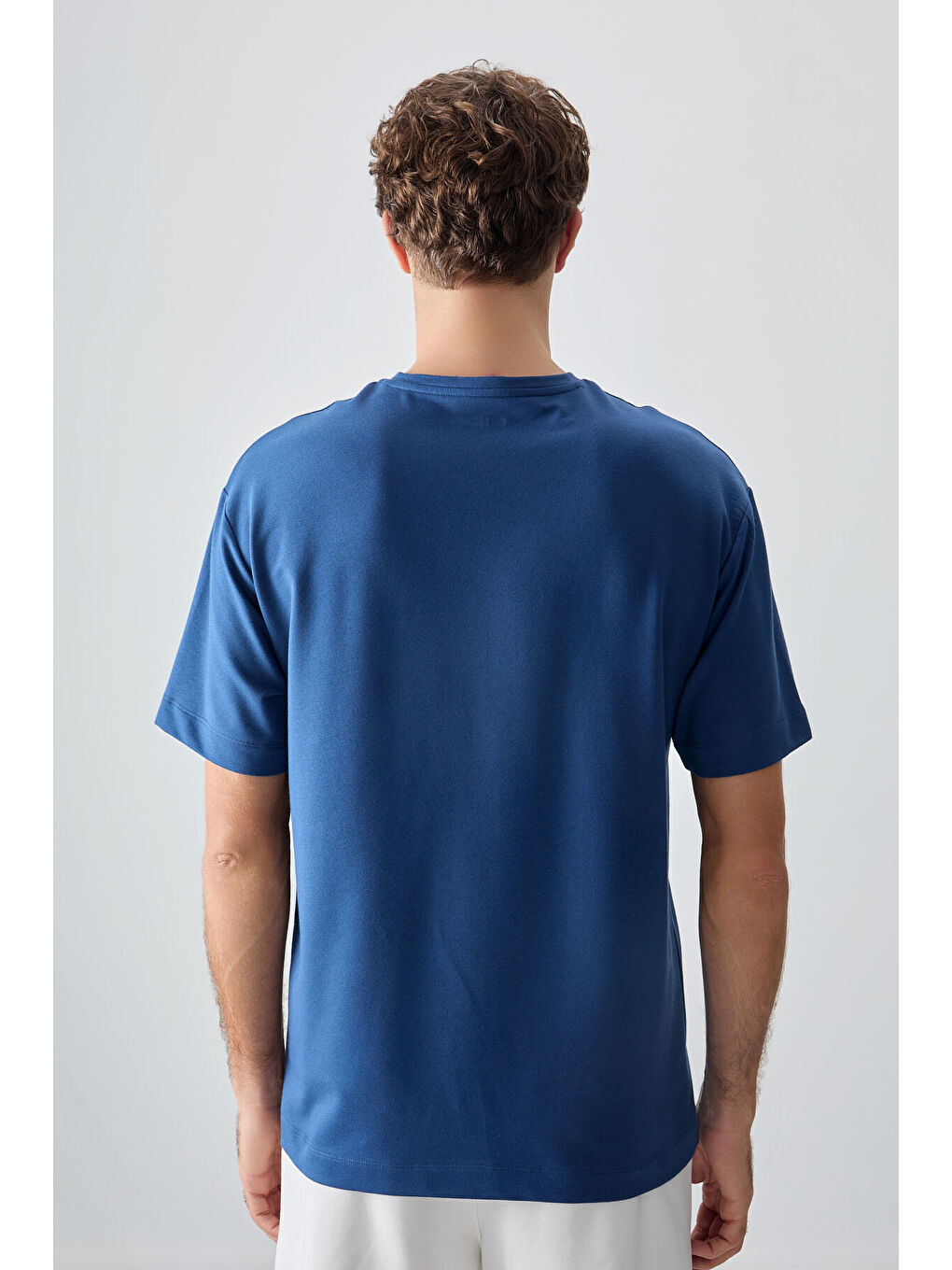 Mavi Parlament Pamuklu Kalın Yumuşak Dokulu Oversize Fit Basic Erkek Tişört - 88378-4