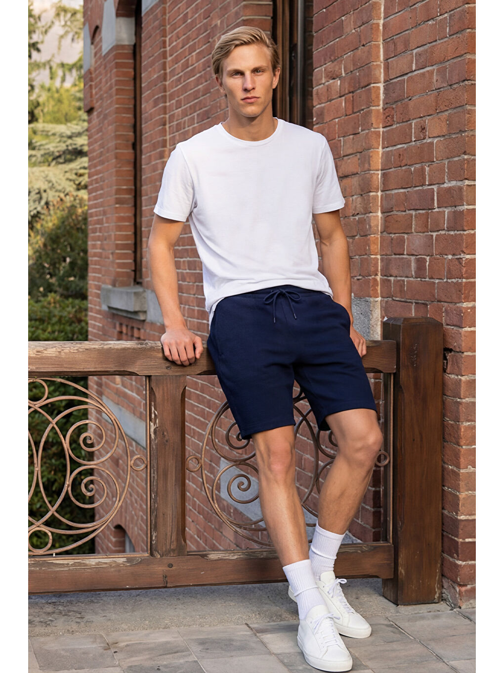 Erkek Beyaz Slim Fit Dar Kesim %100 Pamuk Bisiklet Yaka Kısa Kollu Tişört-3