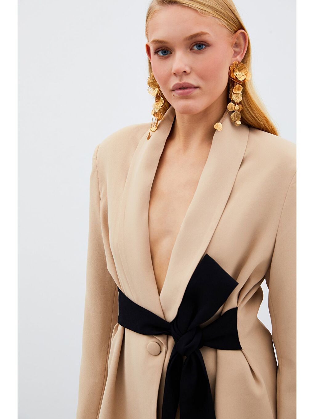 Beli Kuşaklı Uzun Ceket - Bej-1