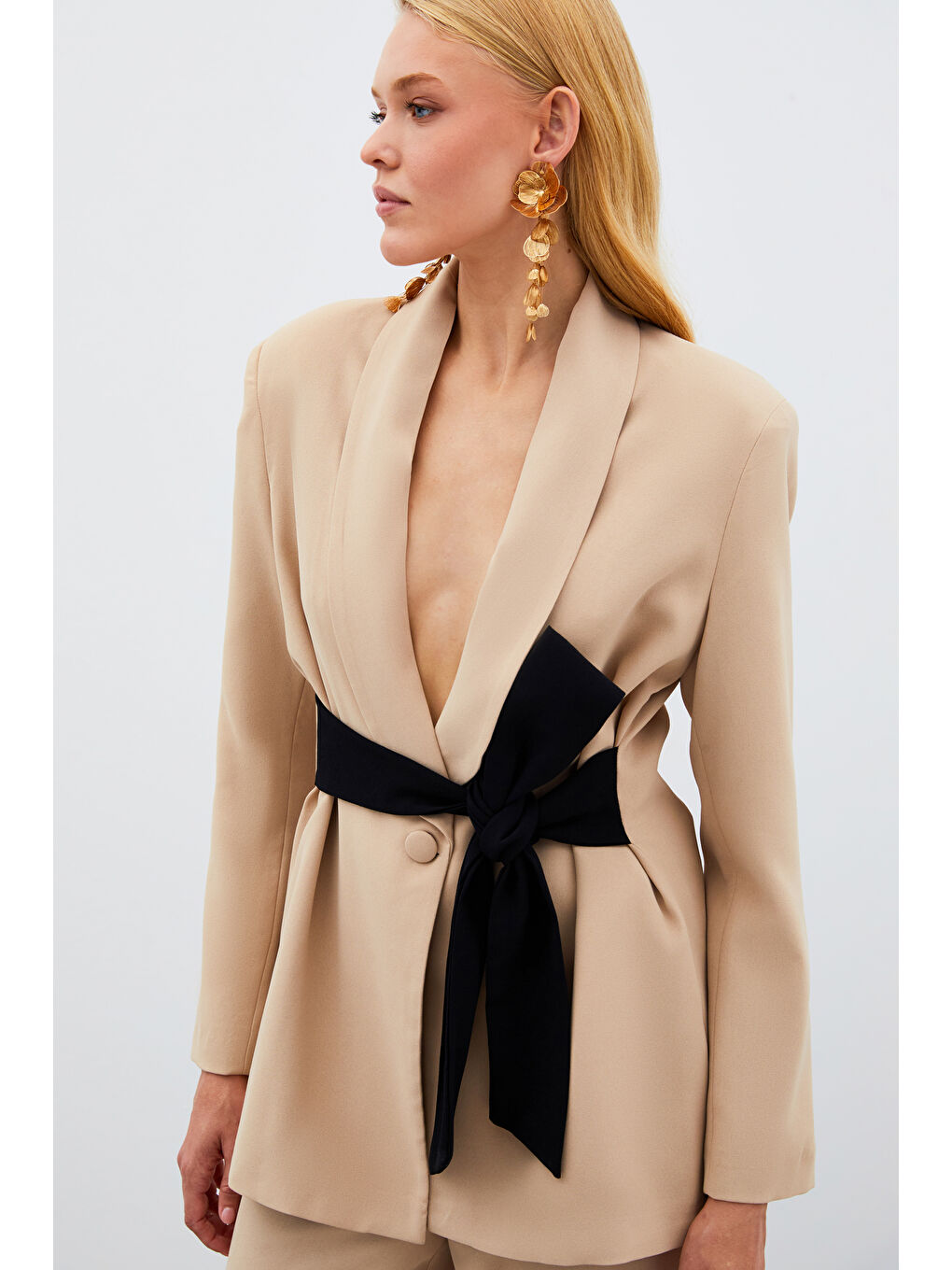 Beli Kuşaklı Uzun Ceket - Bej-2