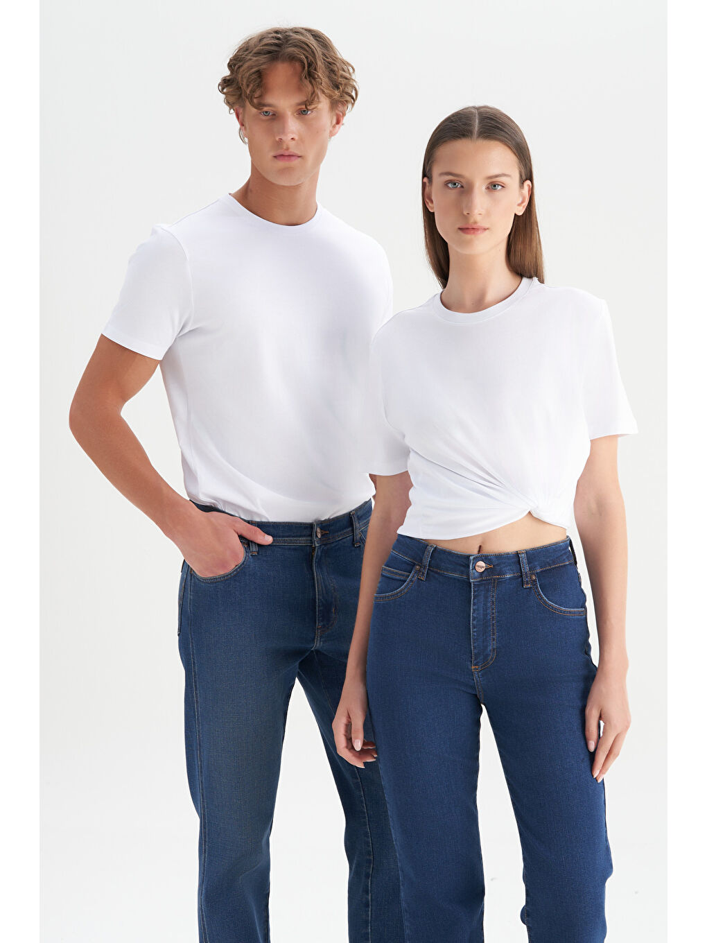 Erkek Beyaz Slim Fit Dar Kesim %100 Pamuk Bisiklet Yaka Kısa Kollu Tişört-11