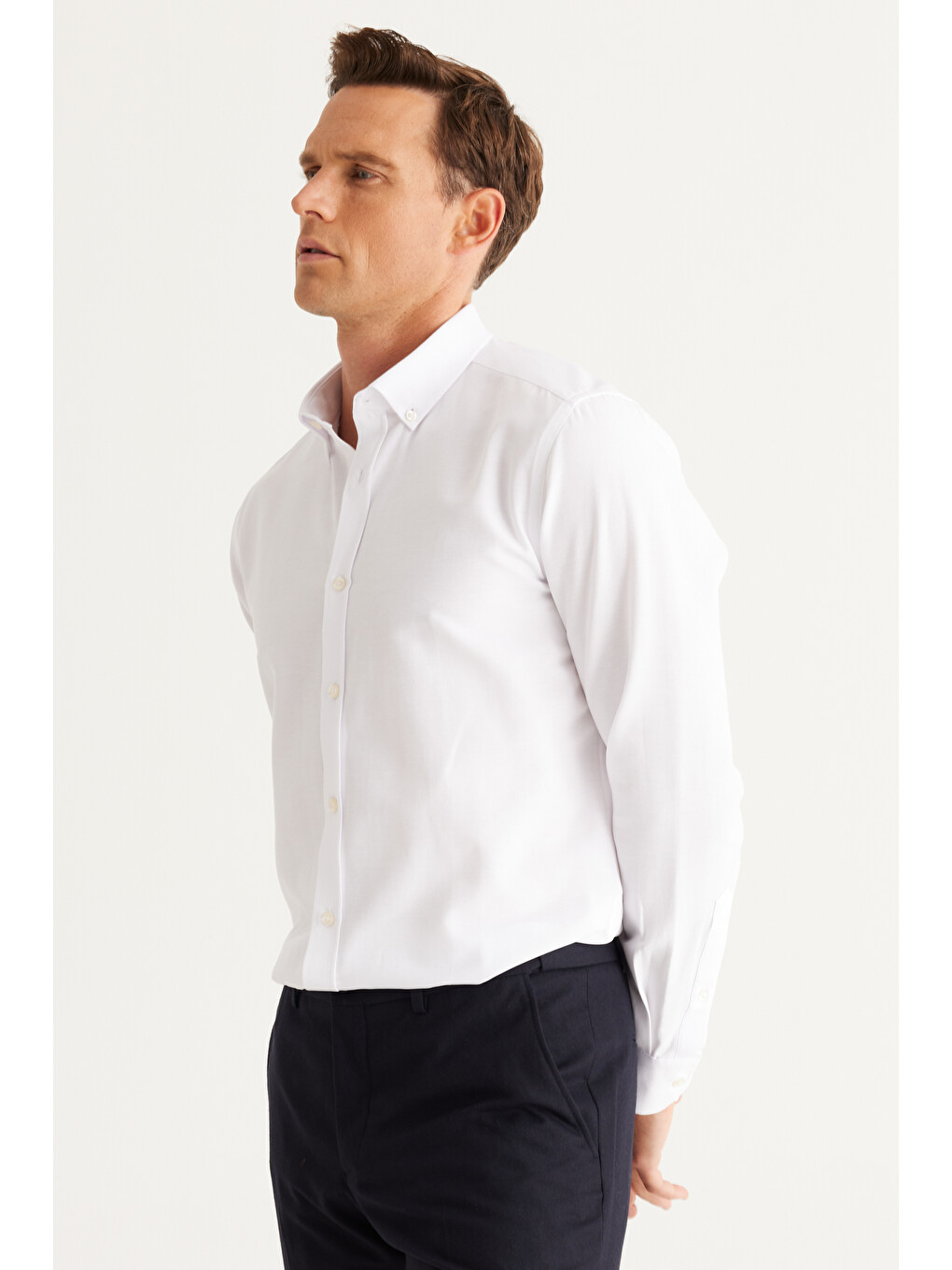 Erkek Beyaz Tailored Slim Fit Dar Kesim Düğmeli Yaka Oxford Gömlek-7