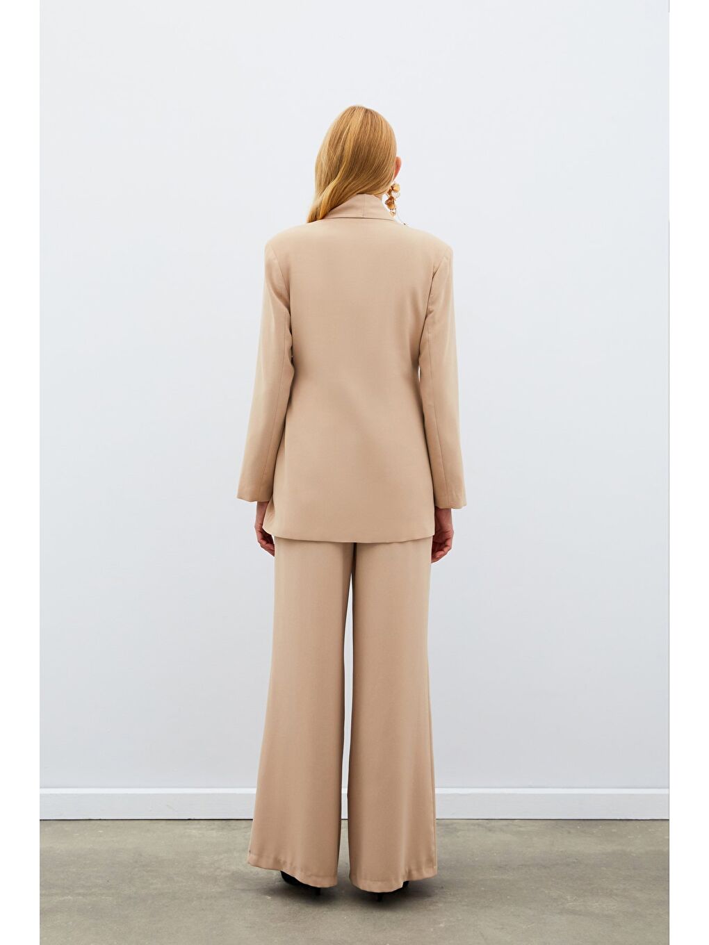 Beli Kuşaklı Uzun Ceket - Bej-5