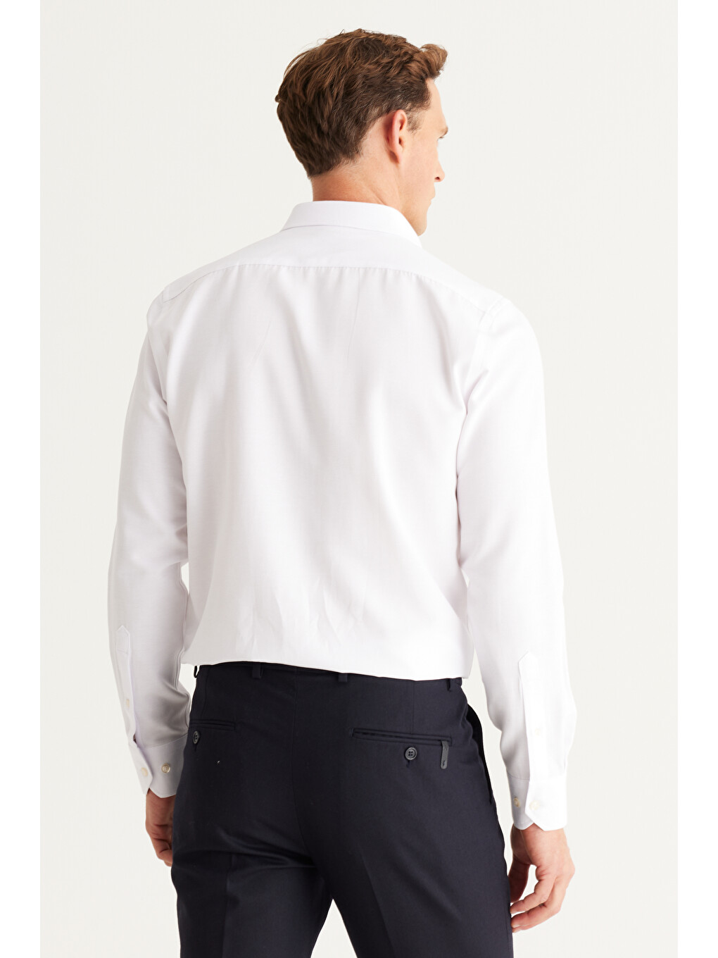 Erkek Beyaz Tailored Slim Fit Dar Kesim Düğmeli Yaka Oxford Gömlek-11