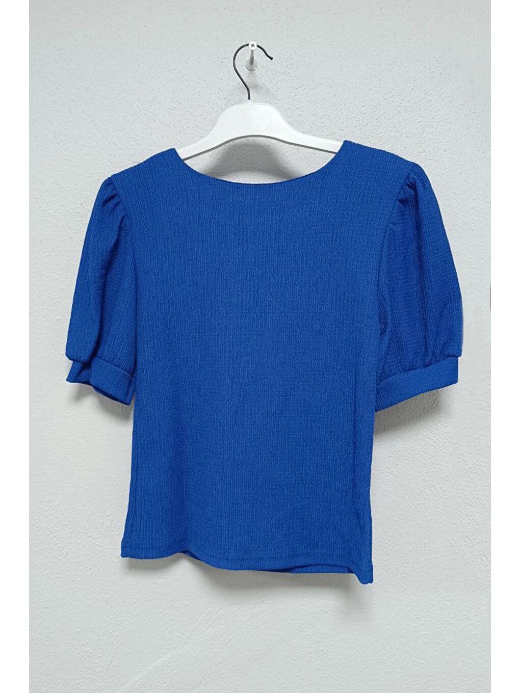 Saks Mavisi Kayık Yaka Düğme Detaylı Kısa Kol Bluz-1