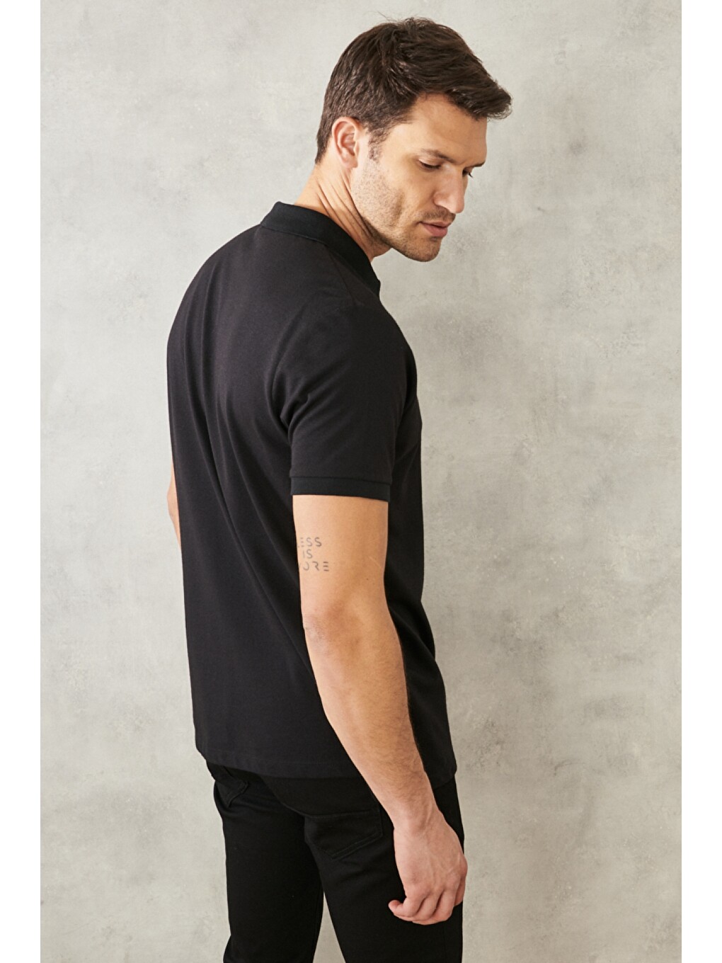 Erkek Siyah-Siyah Slim Fit Dar Kesim Kıvrılmaz Polo Yaka Kısa Kollu Tişört-9