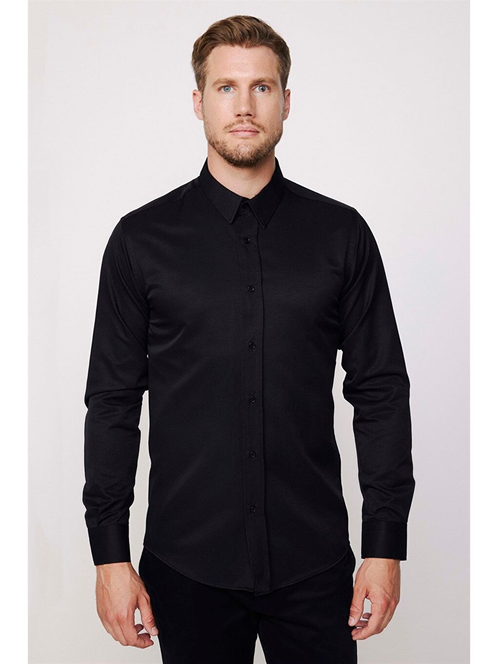 Modern Slim Fit Uzun Kollu Pamuklu Kolay Ütü Armürlü Erkek Siyah Gömlek-1