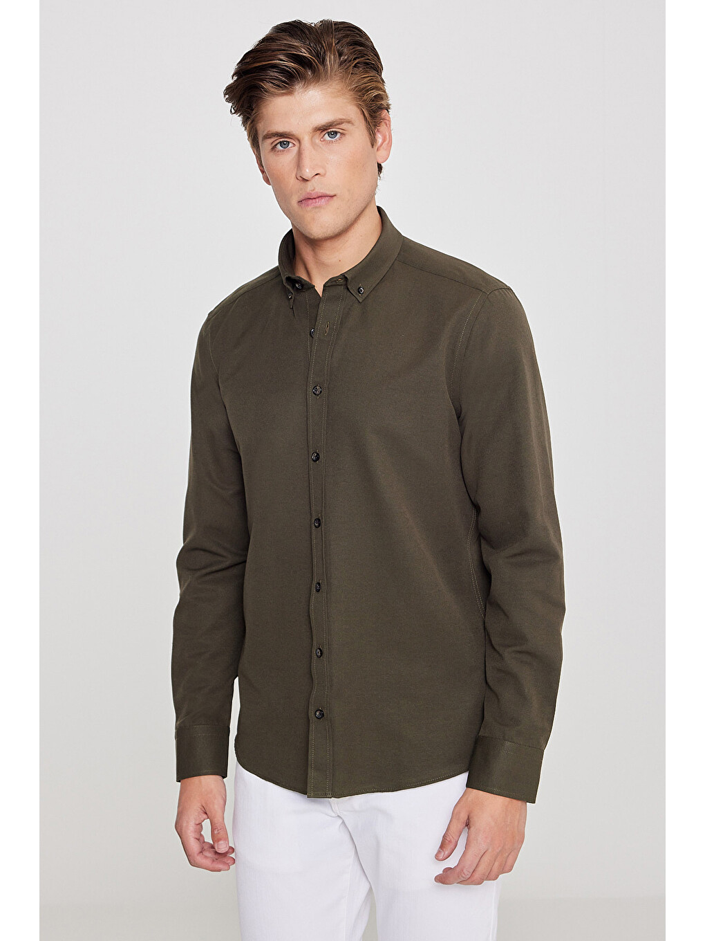Erkek Haki Tailored Slim Fit Dar Kesim Düğmeli Yaka Oxford Gömlek-4
