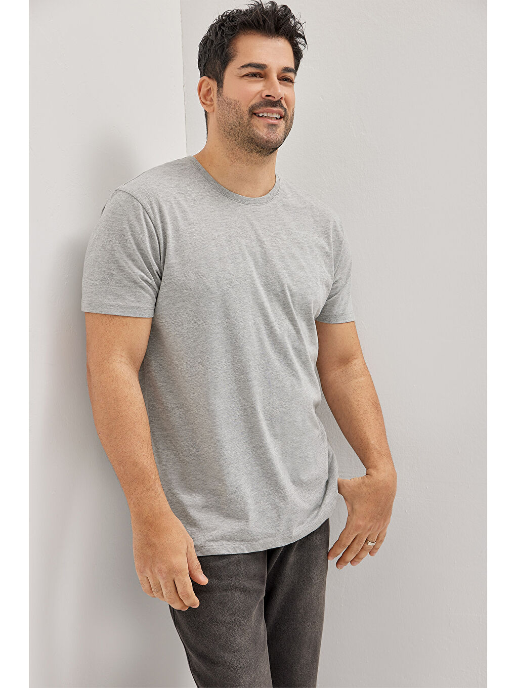 Erkek Gri Melanj Slim Fit Dar Kesim %100 Pamuk Bisiklet Yaka Kısa Kollu Tişört