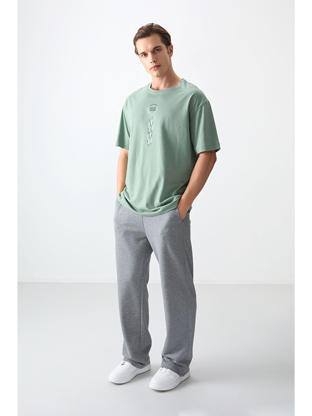Açık Yeşil %100 Pamuk Kalın Yumuşak Dokulu Oversize Fit Baskılı Erkek Tişört -88355-2