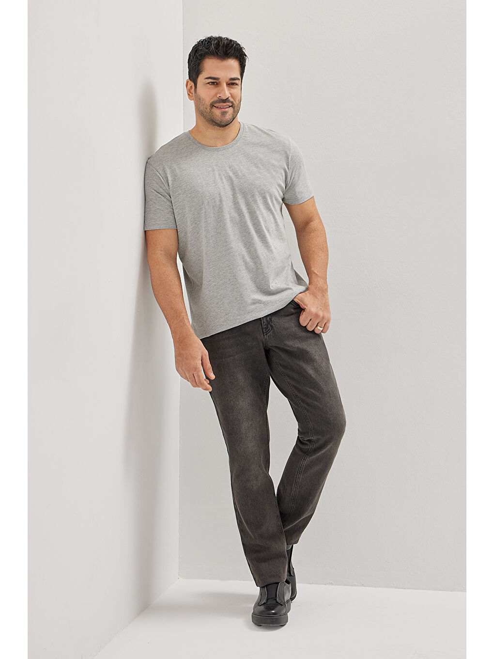 Erkek Gri Melanj Slim Fit Dar Kesim %100 Pamuk Bisiklet Yaka Kısa Kollu Tişört-3