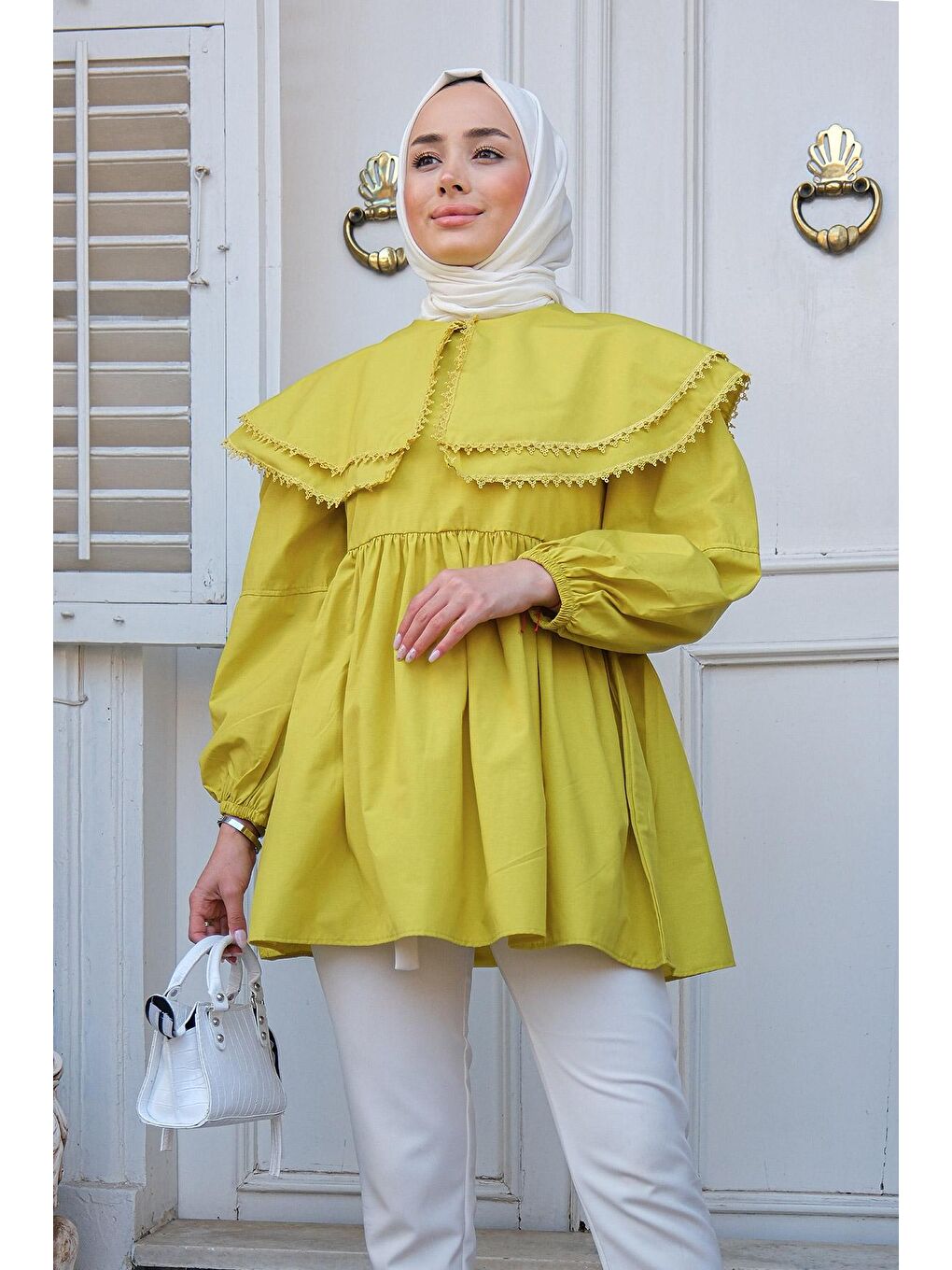 Yakası Nakış Detaylı Gömlek  Yağ Yeşil-1