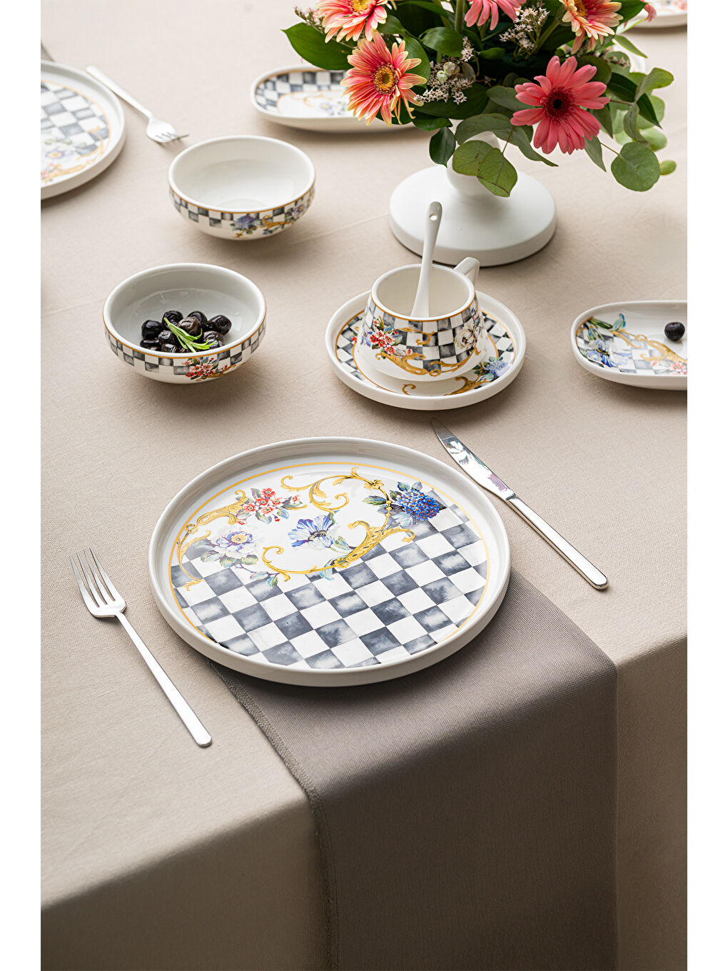 Beyaz Victoria Porselen 32 Parça 6 Kişilik Kahvaltı/Servis Takımı-5