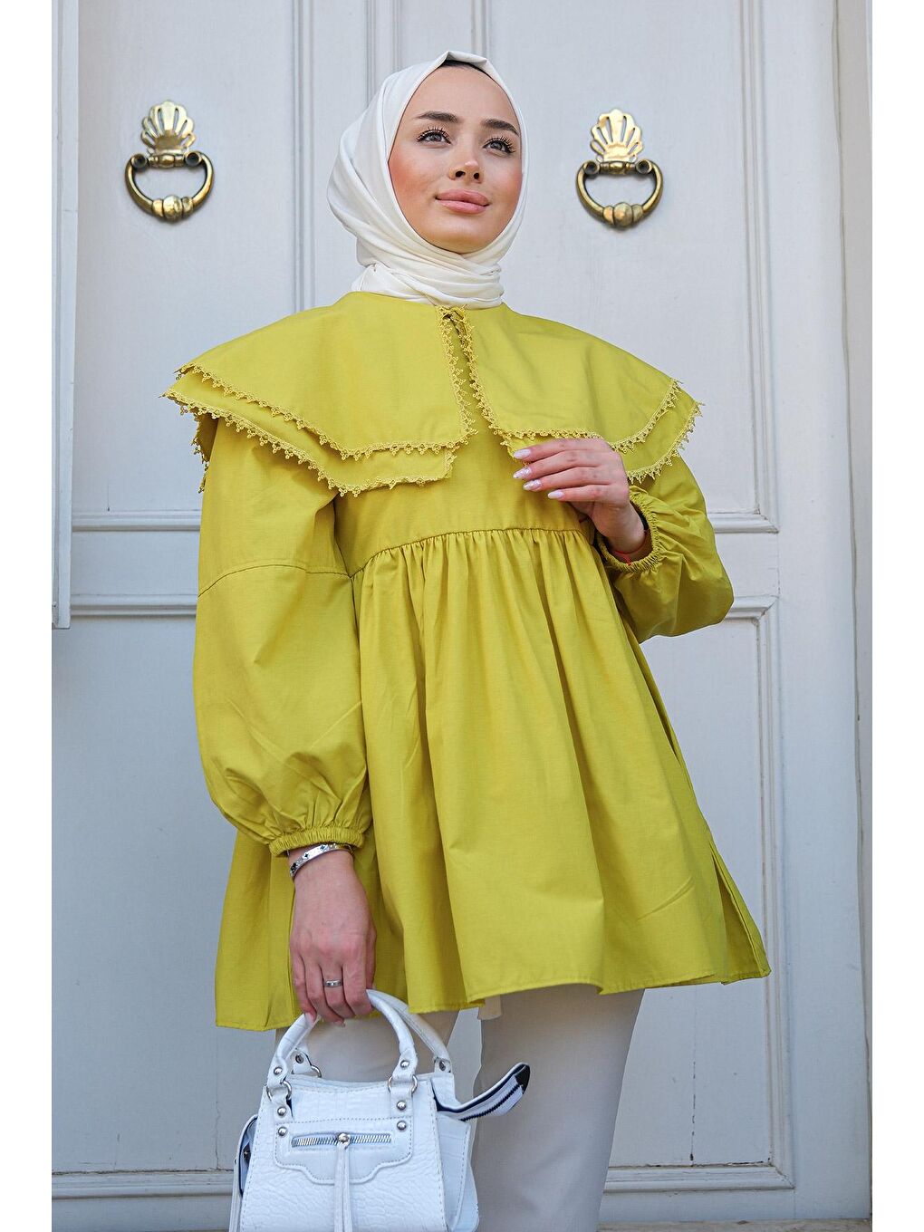 Yakası Nakış Detaylı Gömlek  Yağ Yeşil-3