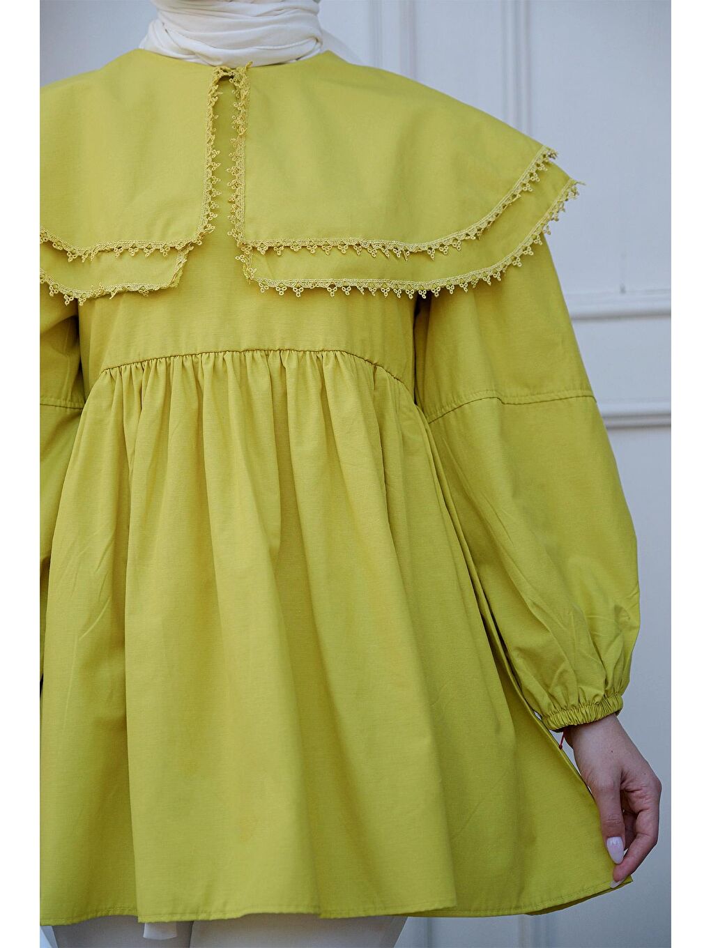 Yakası Nakış Detaylı Gömlek  Yağ Yeşil-4