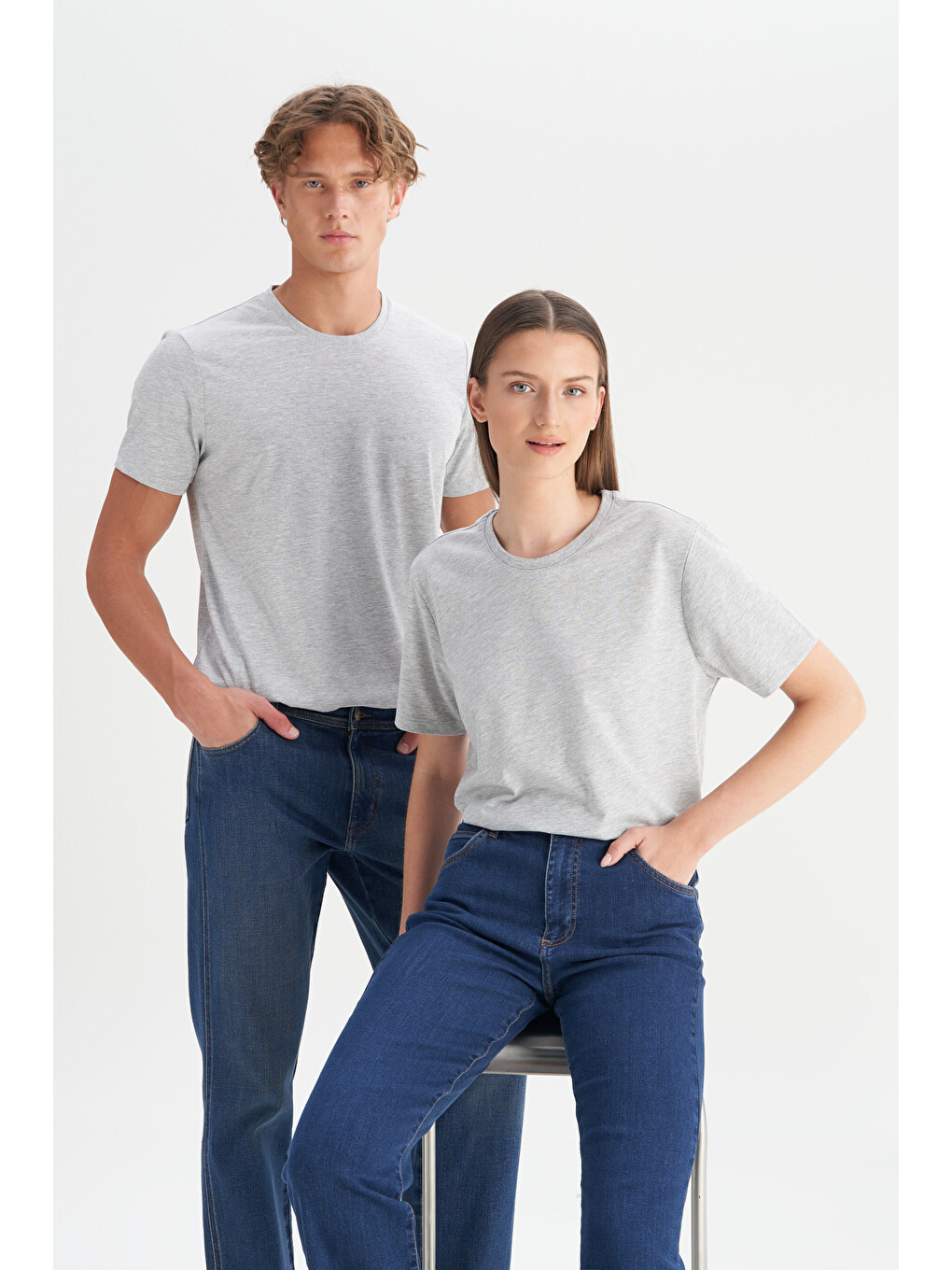 Erkek Gri Melanj Slim Fit Dar Kesim %100 Pamuk Bisiklet Yaka Kısa Kollu Tişört-8